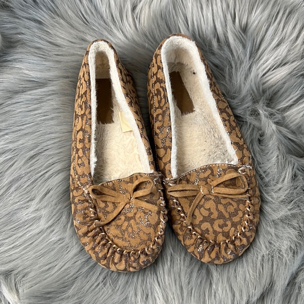 EUC Self Esteem Cheetah Moccasin sz 3